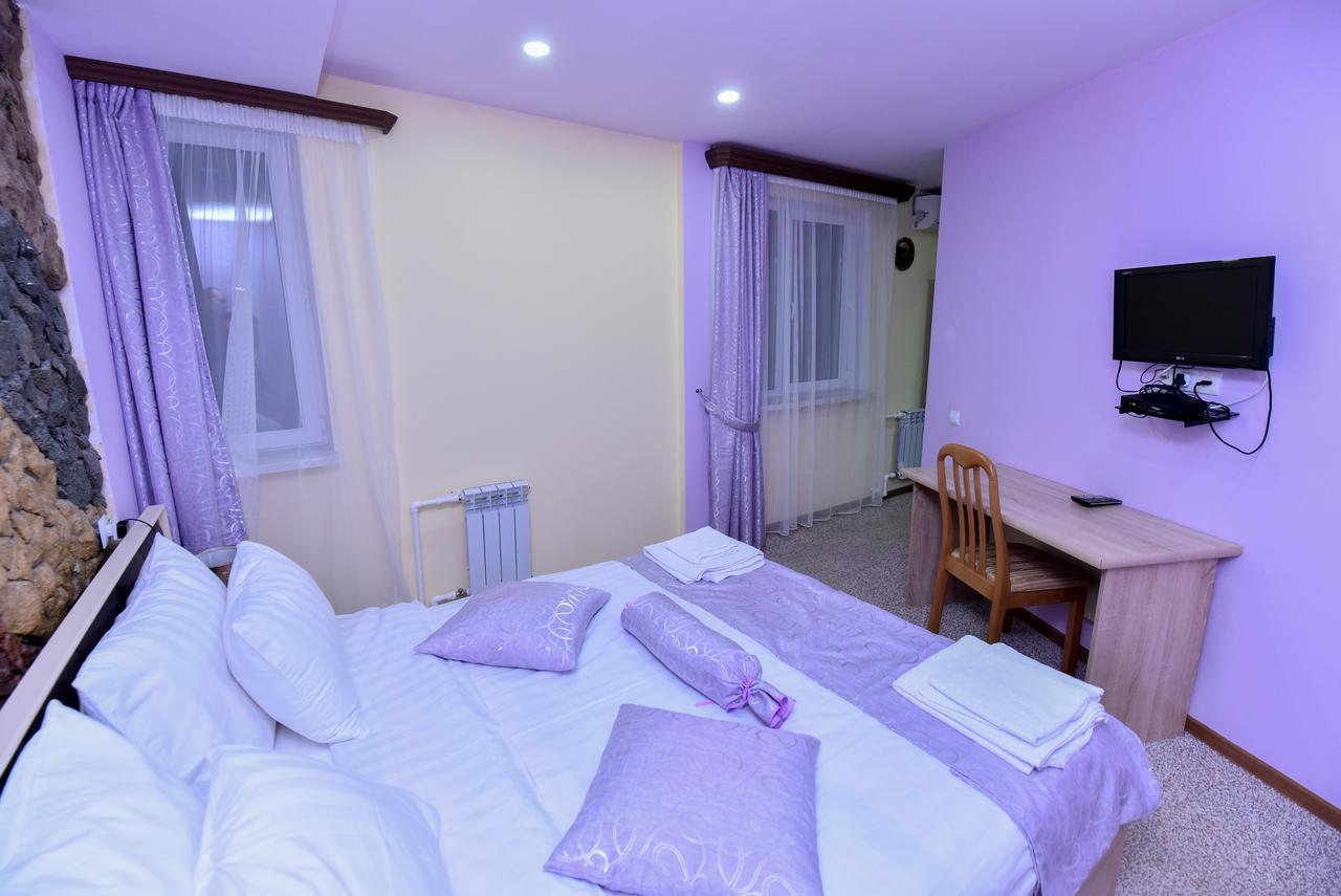 Gayane Hotel Алаверди Екстериор снимка