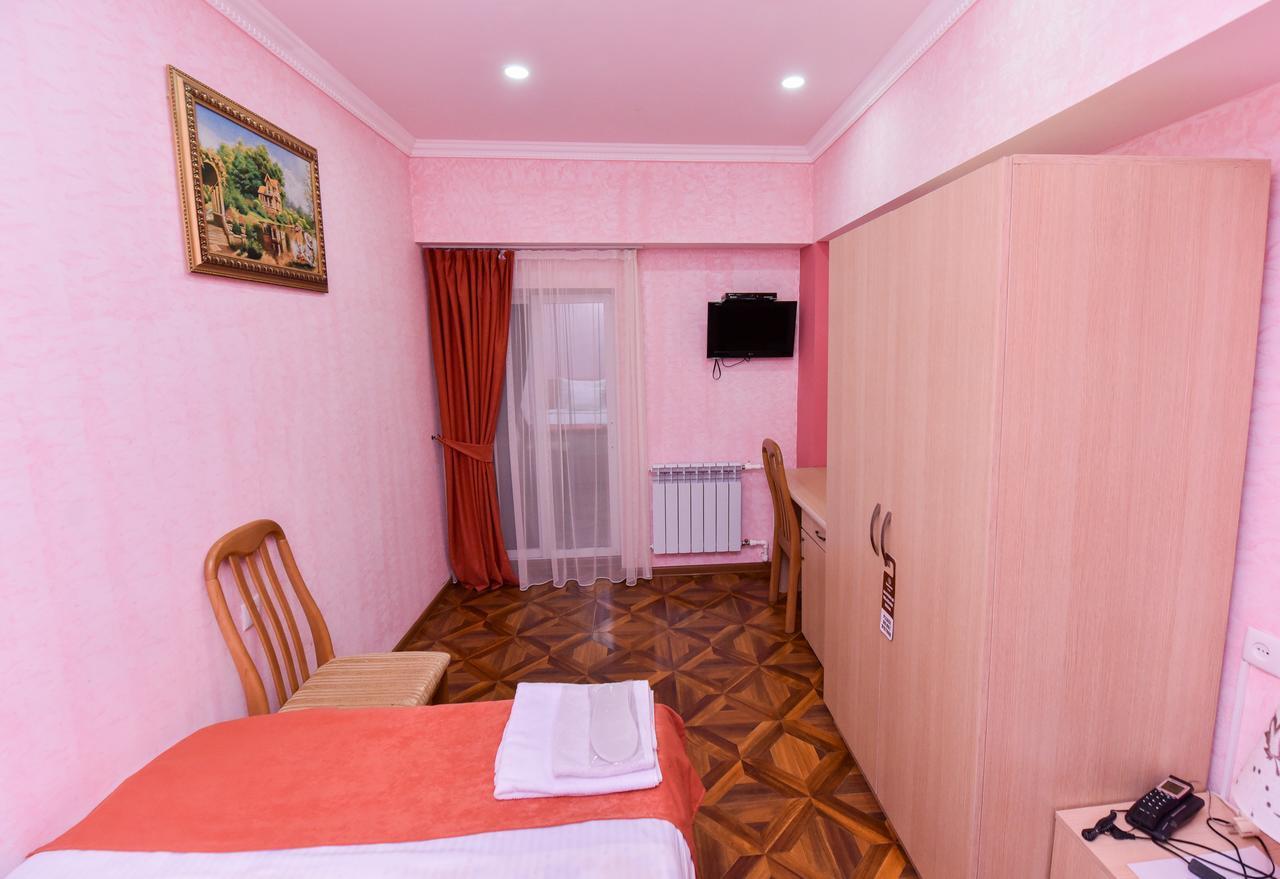 Gayane Hotel Алаверди Екстериор снимка