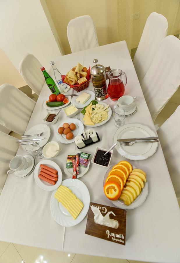 Gayane Hotel Алаверди Екстериор снимка